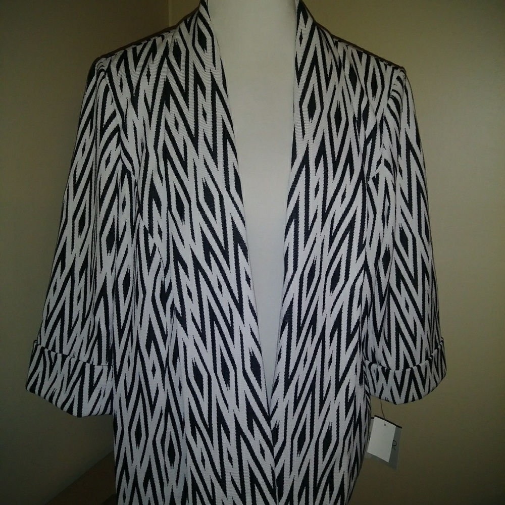 Black/white blazer